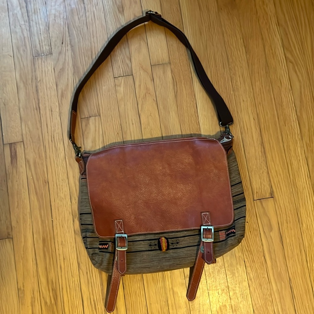 Fredd + Basha Messenger Bag